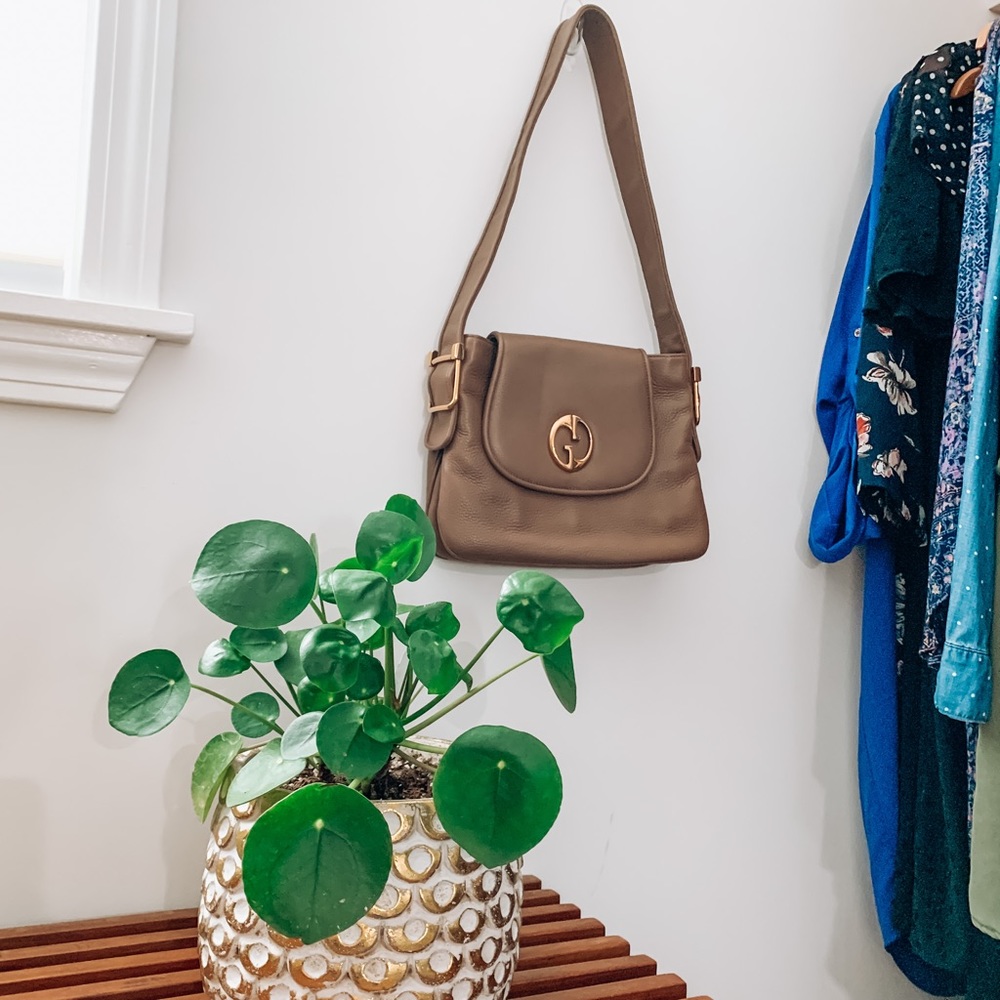 Gucci Brown Leather Shoulder Bag with Gold Hardware